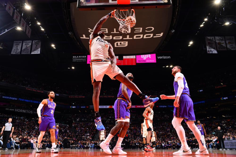 鲜明对比 鲜明对比