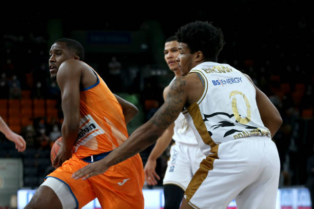 战术调整与 战术调整与