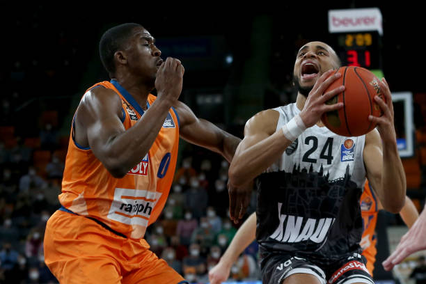 和情感丰富 和情感丰富